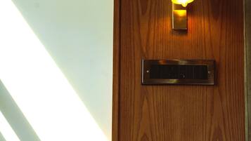 Deluxe Double Room, City View | Interior