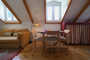 Living area - The Old Net Studio in Porto Brandão (Caparica)