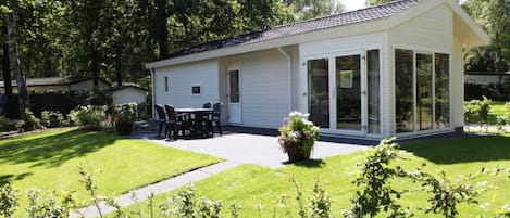 House | Outdoor dining