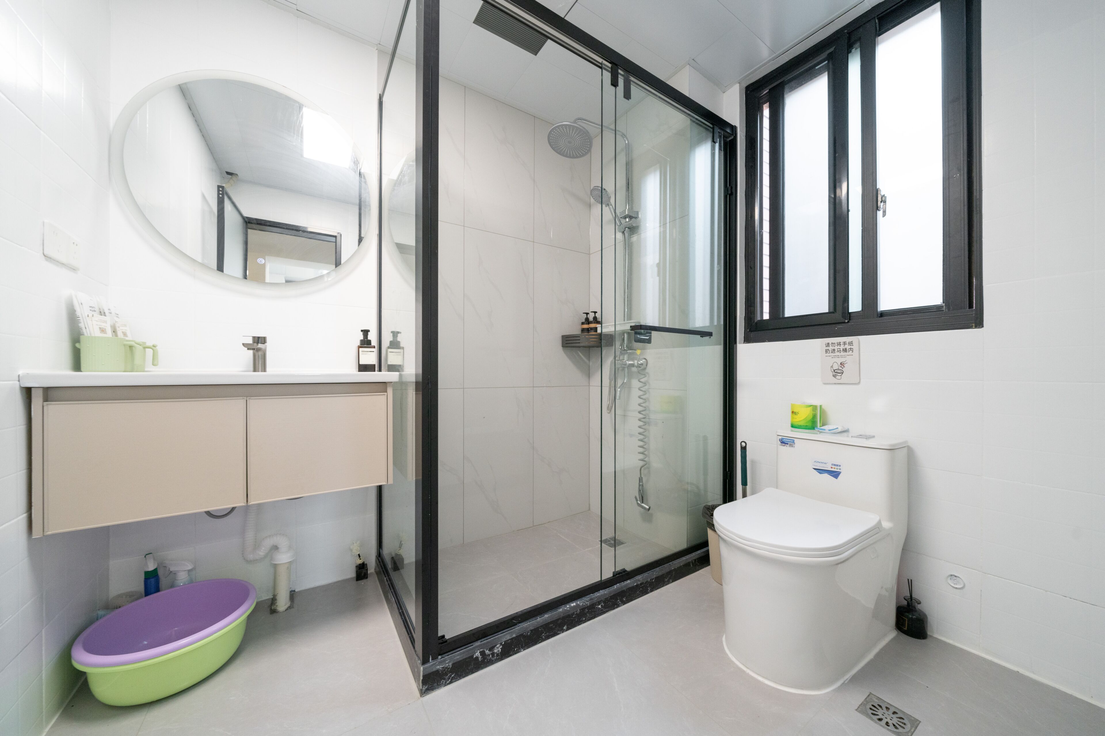 Panoramic Penthouse, 3 Bedrooms, Kitchen, City View | Bathroom | Shower, free toiletries, hair dryer, slippers