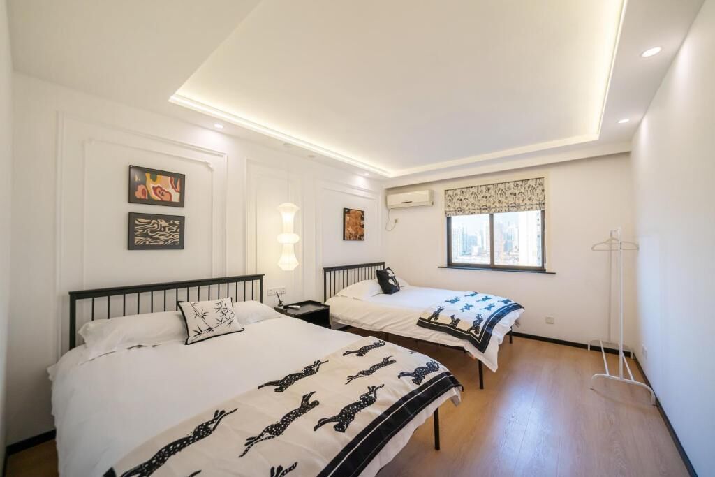 Apartamento panorâmico, 1 quarto, cozinha, vista para o rio | Espaço de trabalho para notebook, cortinas blackout