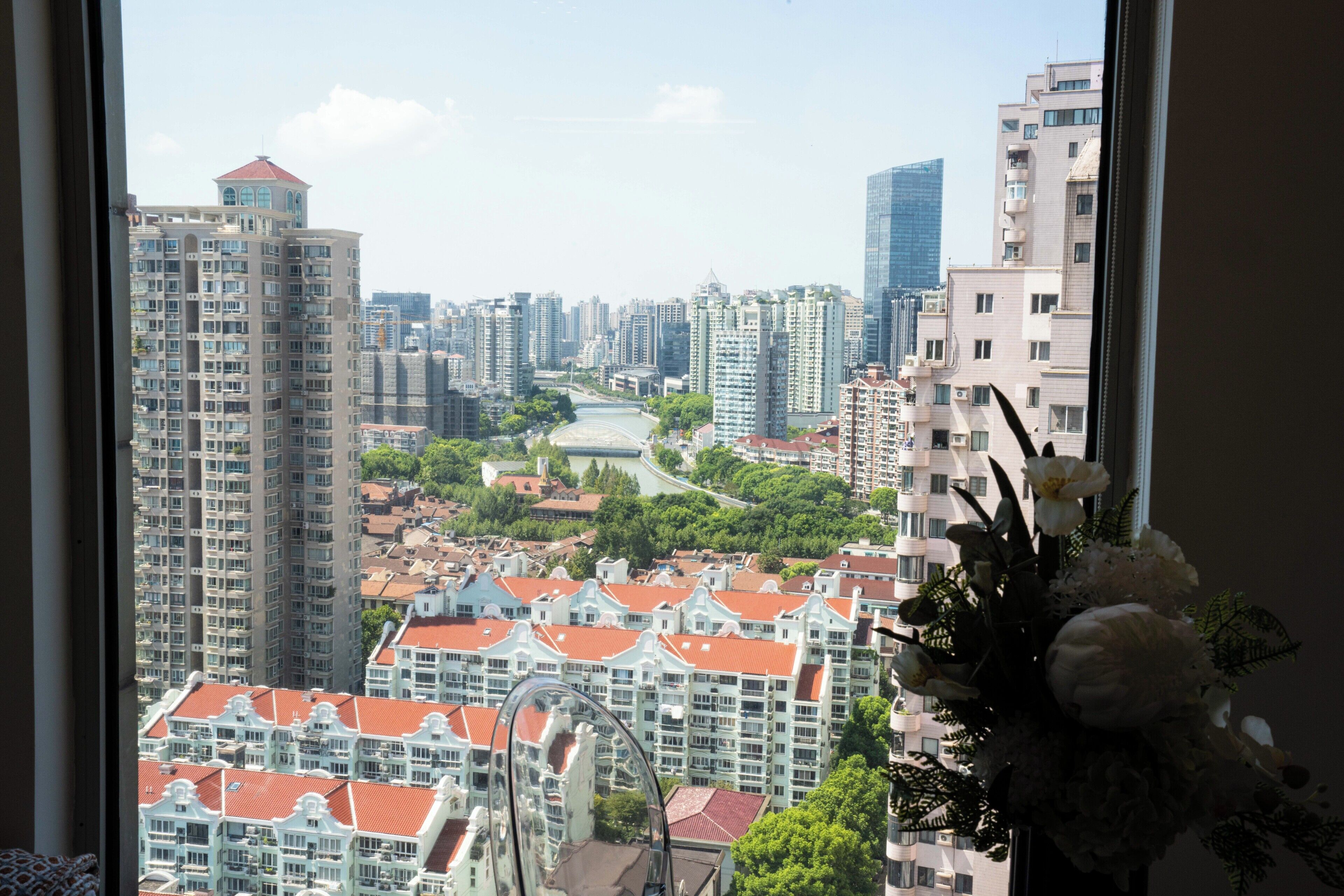 Panoramic Apartment, 1 Bedroom, Kitchen, River View | Ruang kerja komputer riba, langsir/tirai gelap terus 
