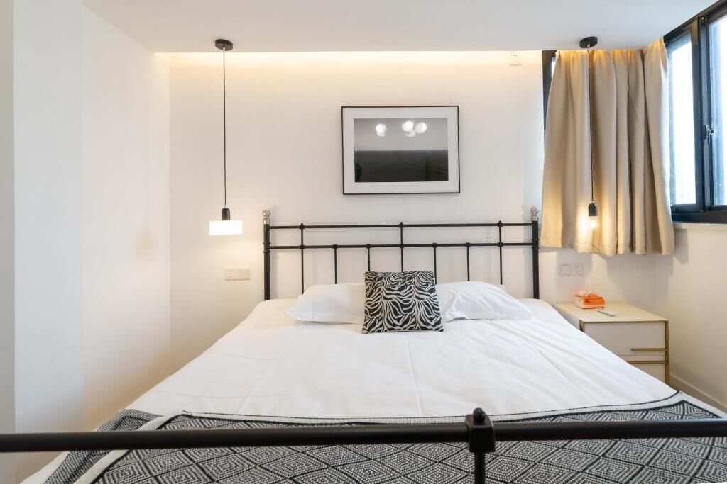Panoramic Apartment, 3 Bedrooms, Kitchen, City View | Laptop workspace, blackout curtains, iron/ironing board, free WiFi