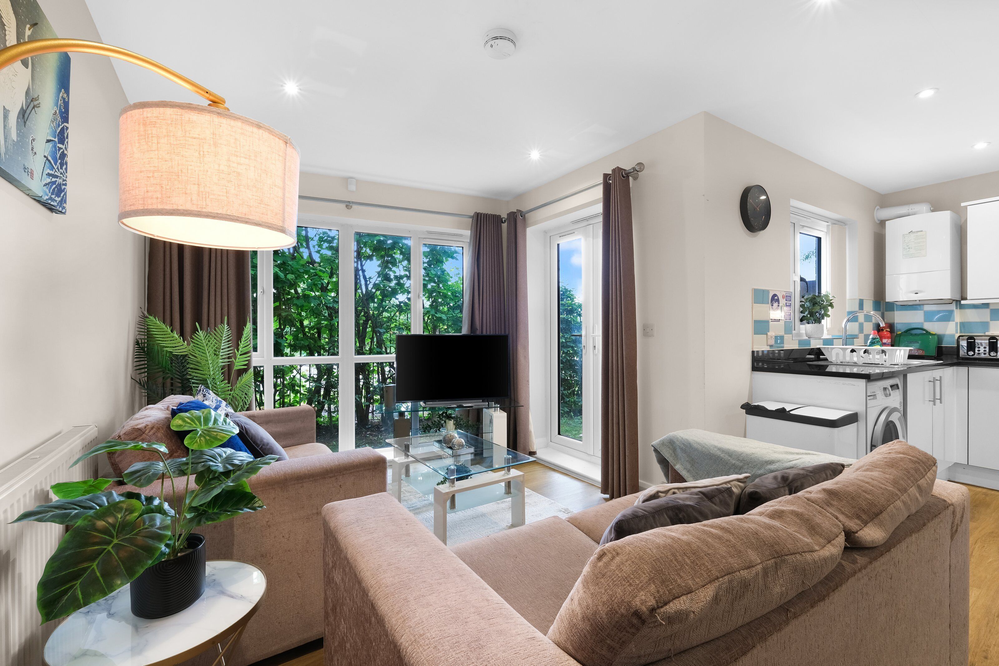 Family Apartment, Balcony | Living area