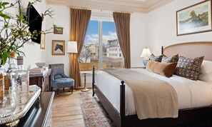 Room - Near Top Wineries | Pet Friendly, Sauna + Dining (Leesburg)