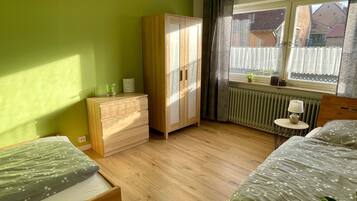 Iron/ironing board, WiFi, bed sheets