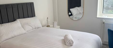 2 Schlafzimmer, Bügeleisen/Bügelbrett, WLAN, Bettwäsche
