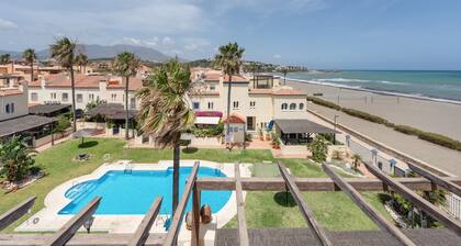 Chalet exclusif en bord de mer avec vues imprenables et piscine