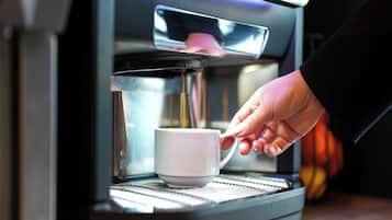 Se ofrece un desayuno bufé todos los días (por un coste adicional)