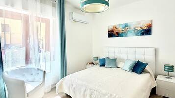 Iron/ironing board, WiFi, bed sheets