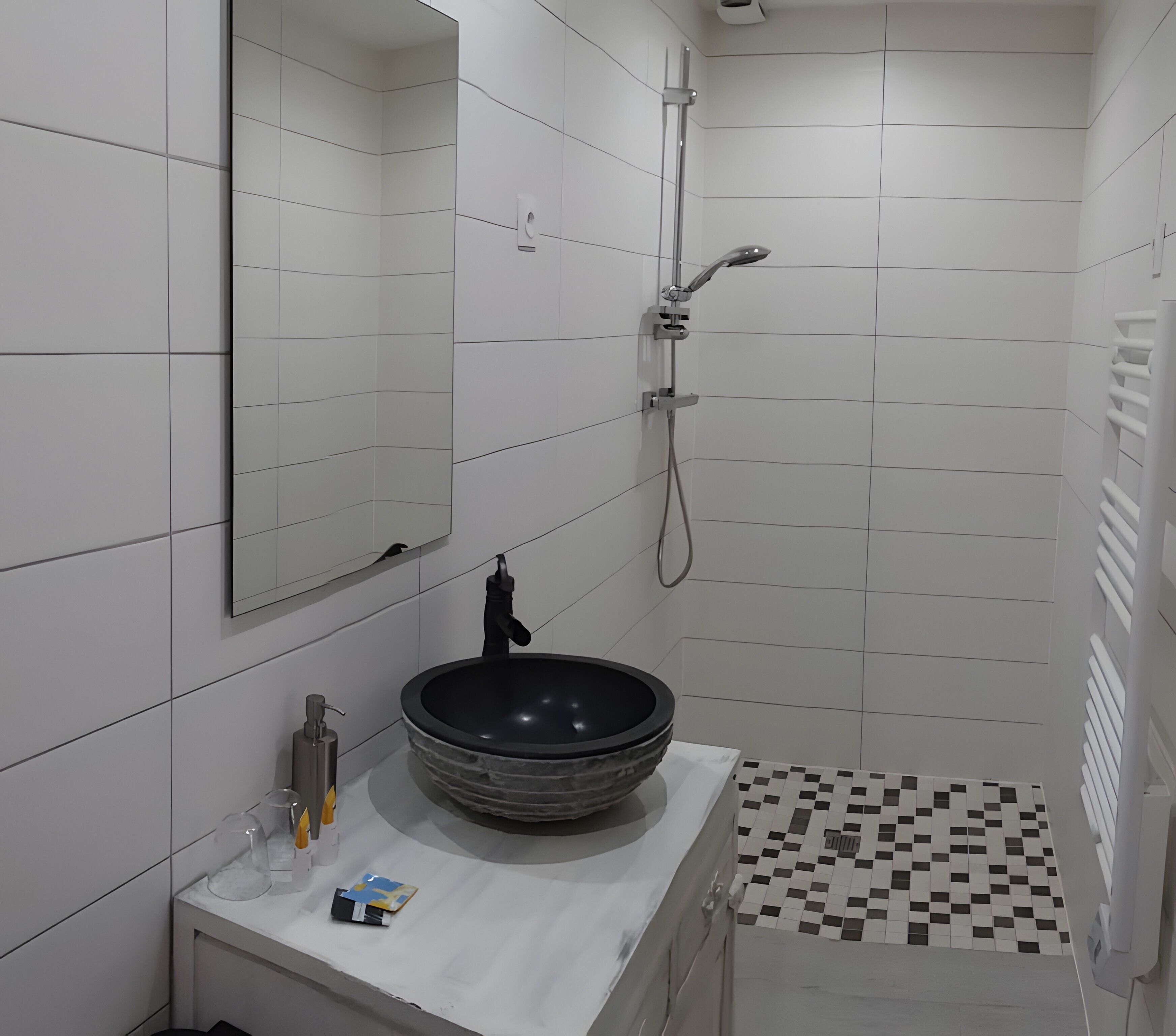 Ducha, secador de pelo, toallas