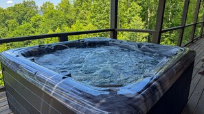 Outdoor spa tub - Lazy Bear Lodge | Luxurious, Hot Tub, Theater Room & Expansive Decks (Walland)