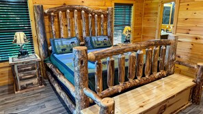 Room - Lazy Bear Lodge | Luxurious, Hot Tub, Theater Room & Expansive Decks (Walland)