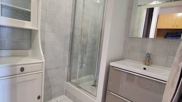 Douche, séchoir à cheveux