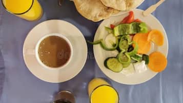 Free daily continental breakfast