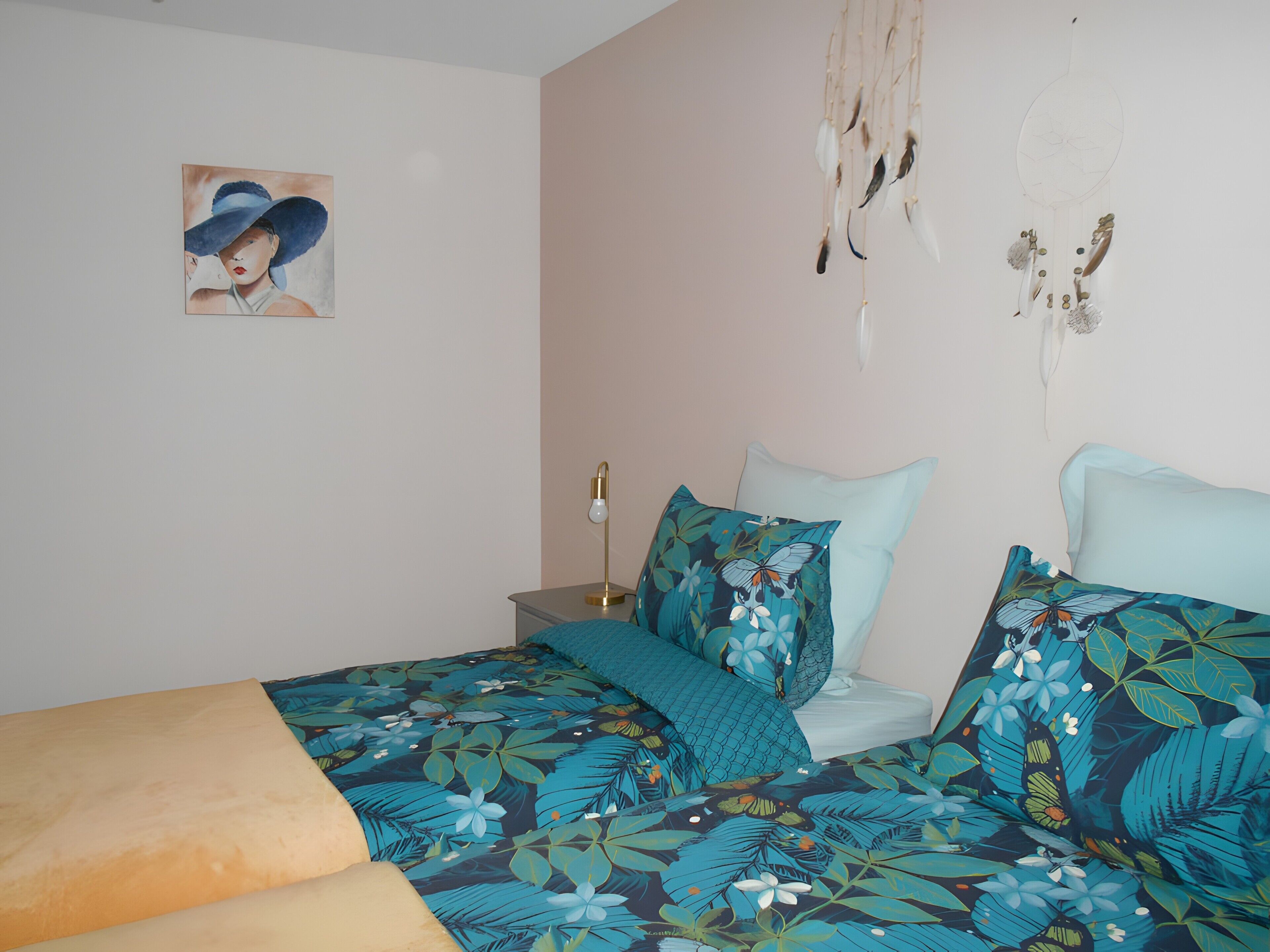 2 quartos, ferros/tábuas de passar roupa, Wi-Fi, roupa de cama