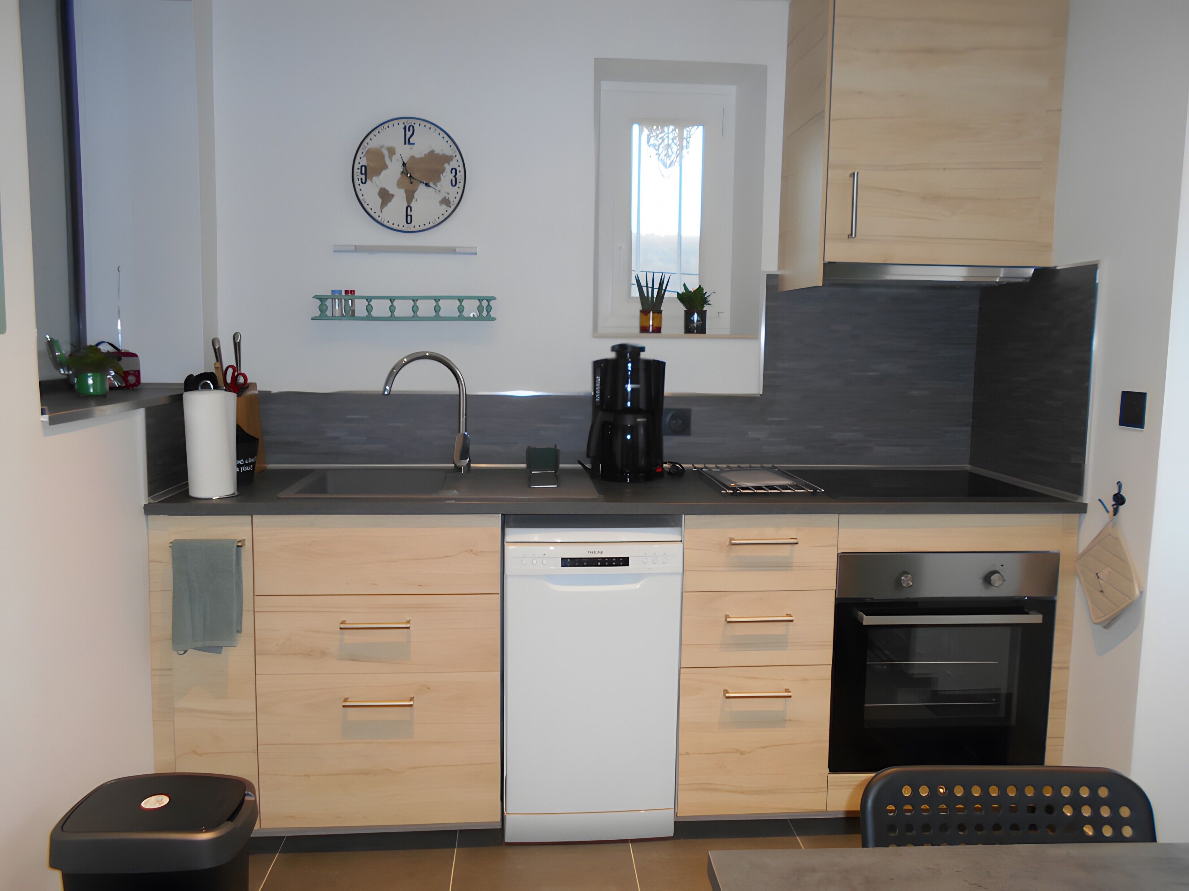 Refrigerador, microondas, horno, placa de cocina