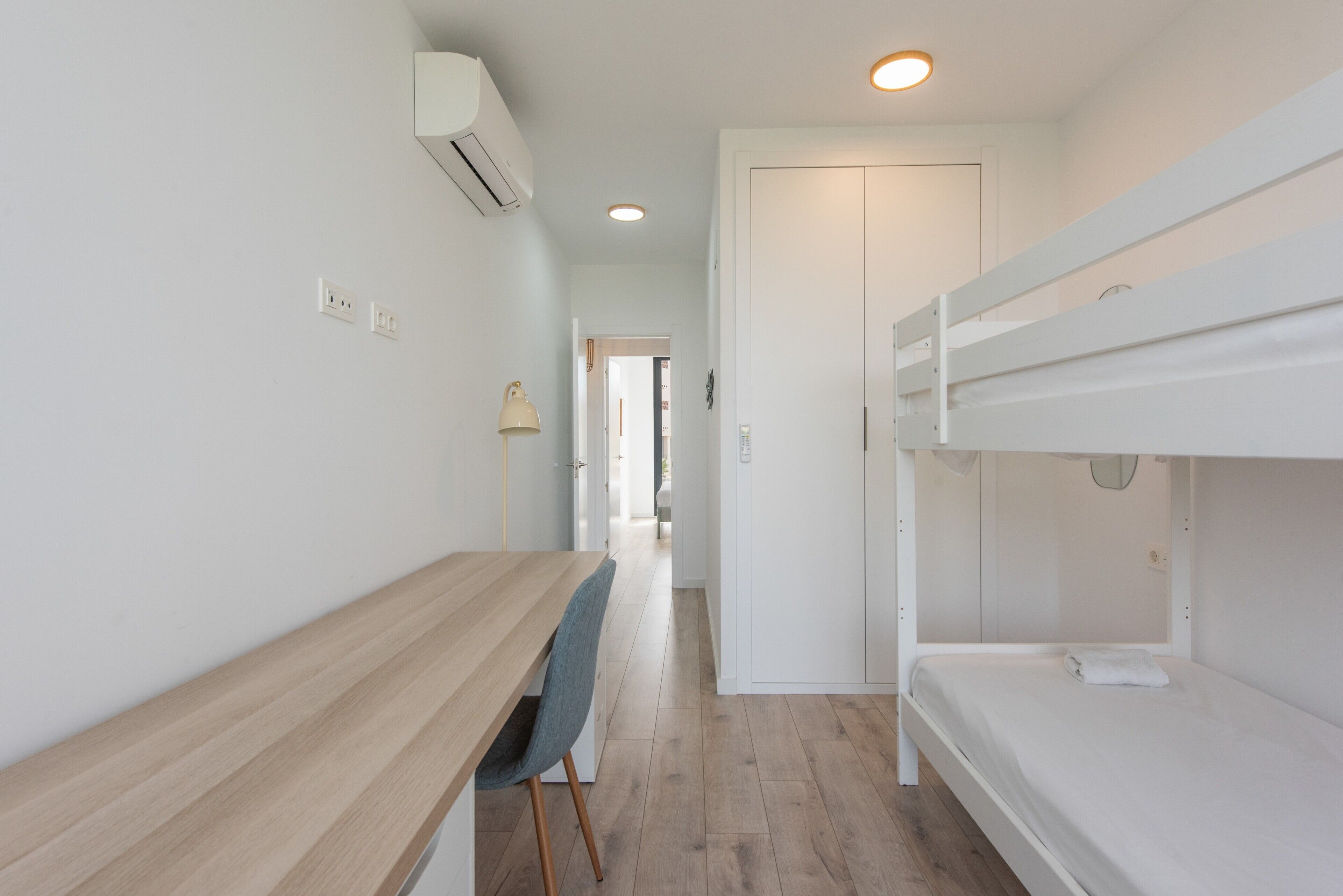 3 dormitorios, tabla de planchar con plancha, wifi y ropa de cama