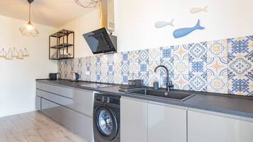 Refrigerador, horno, parrilla de estufa y lavavajillas