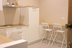 Private kitchen - Room 'Stanza 2' with Wi-Fi and Air Conditioning (Bergamo)