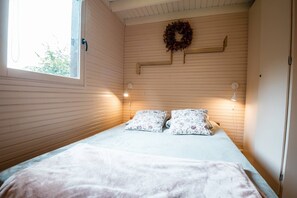 WiFi, bed sheets - Chalet Jacobin 6p with Shared Pool, Terrace and Wi-Fi (Livarot-Pays-d'Auge)