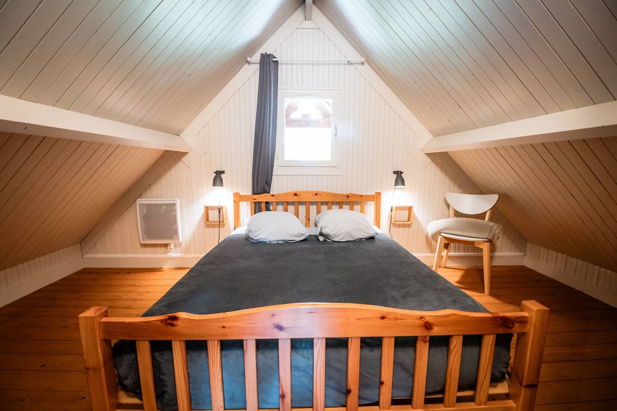 WiFi, bed sheets