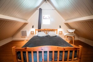 WiFi, bed sheets - Chalet Rambault for 6 with Shared Pool, Terrace, and Wi-Fi (Livarot-Pays-d'Auge)