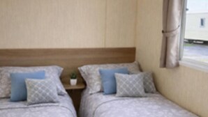 Room - Declan 3 Bedroom Caravan Sleeps 6 -balcony & Patio (Rhyl)