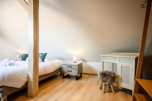 Bügeleisen/Bügelbrett, WLAN, Bettwäsche