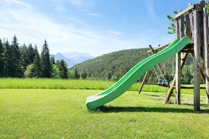 Children’s area - Apartment 'Morgenrot' with Mountain View, Shared Terrace and Wi-Fi (Ritten)