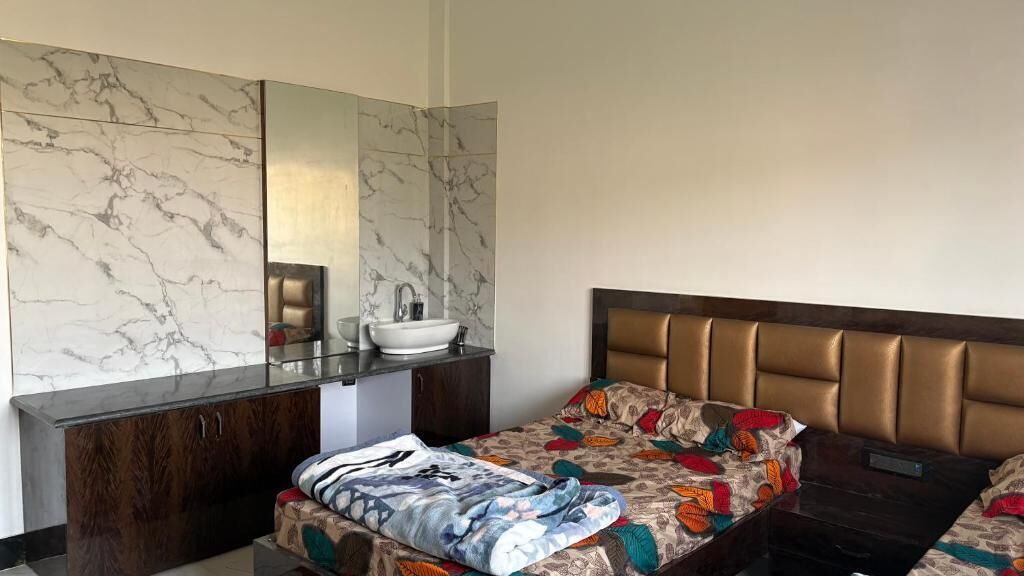 Basic Double or Twin Room