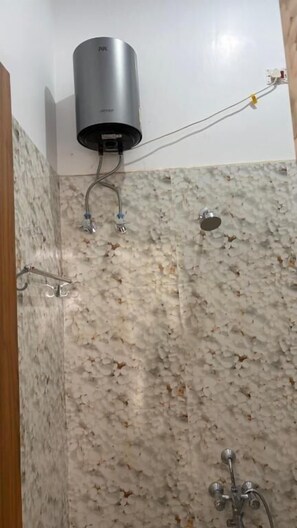 Classic-Doppelzimmer, Balkon | Badezimmer