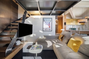 Luxury Chalet, Balcony, Mountain View | Living area