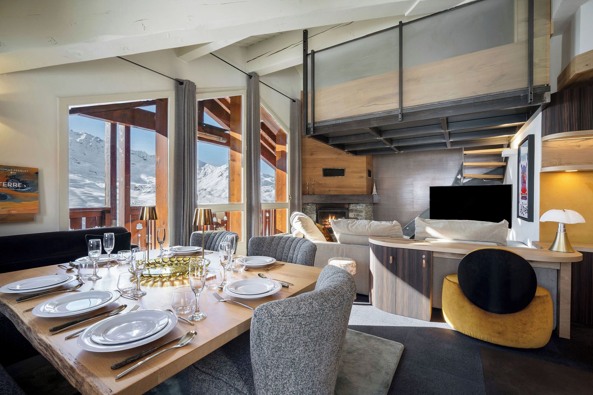 Chalet de lujo, balcón, vista a la montaña | Restaurantes