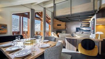Luxury Chalet, Balcony, Mountain View | Dining