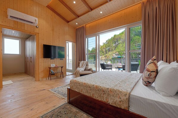 Deluxe Suite | Iron/ironing board, free WiFi - ELIVAAS Bask and Blessings 1 Room Suites (Anhech)