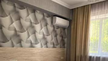 Sistema de insonorización, tabla de planchar con plancha y wifi gratis