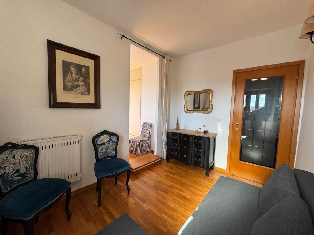 Tripla Comfort, vista collina | Area soggiorno