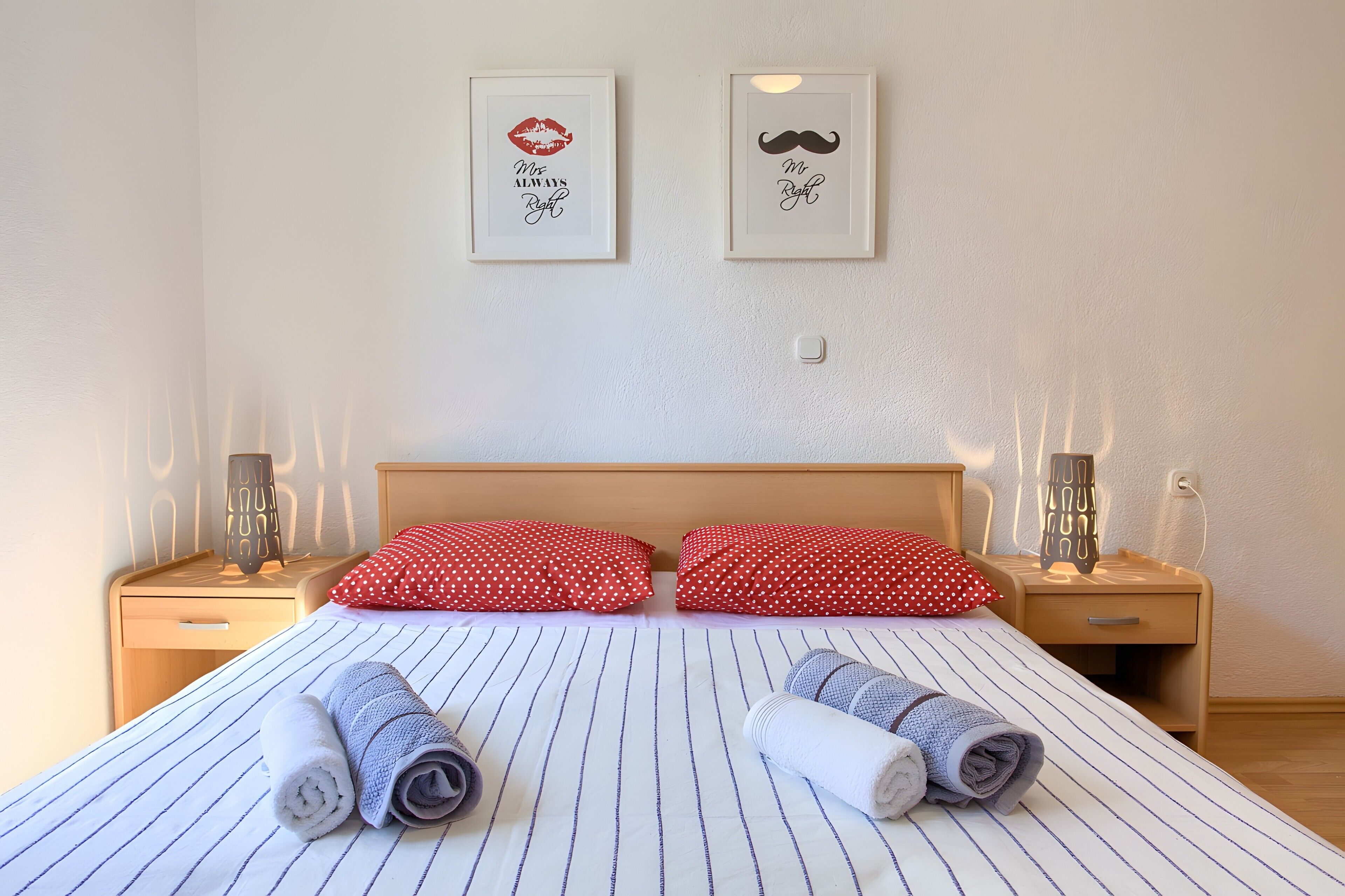 2 dormitorios, tabla de planchar con plancha, wifi y ropa de cama