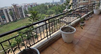 Luxury 3BHK Stay | VIP Road Zirakpur | Near Chandigarh Airport