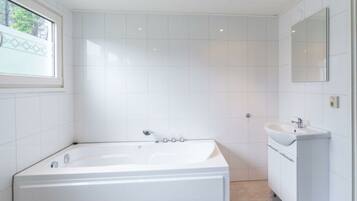 House | Bathroom