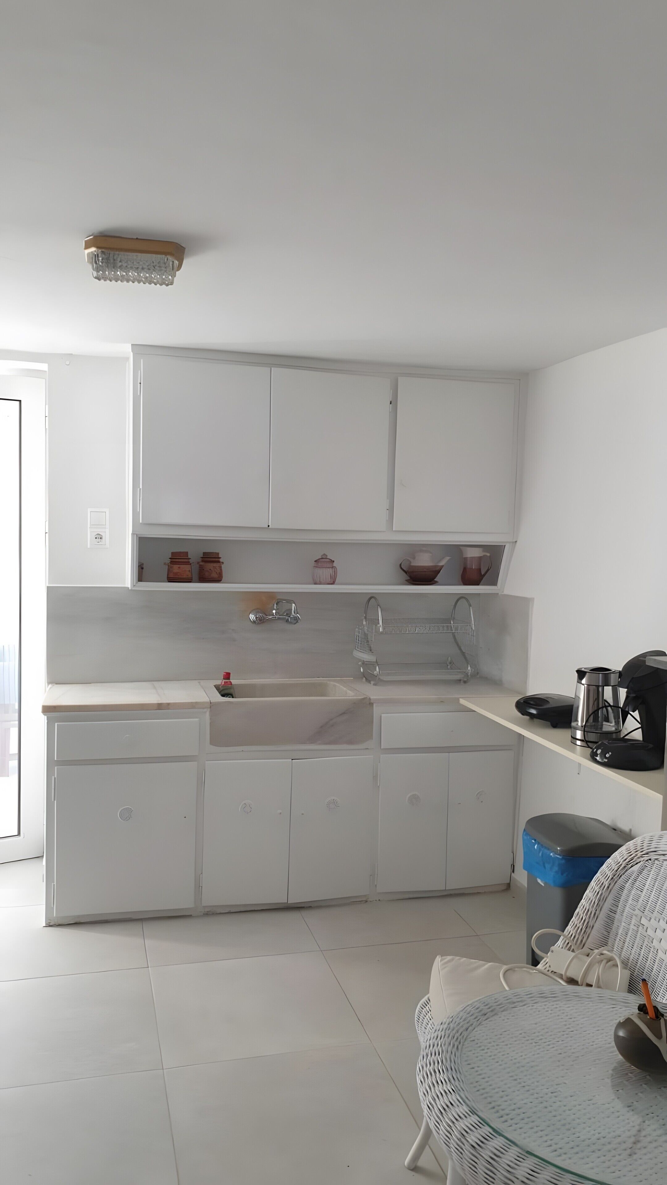 Geladeira, fogão, cooktop, cafeteira/chaleira
