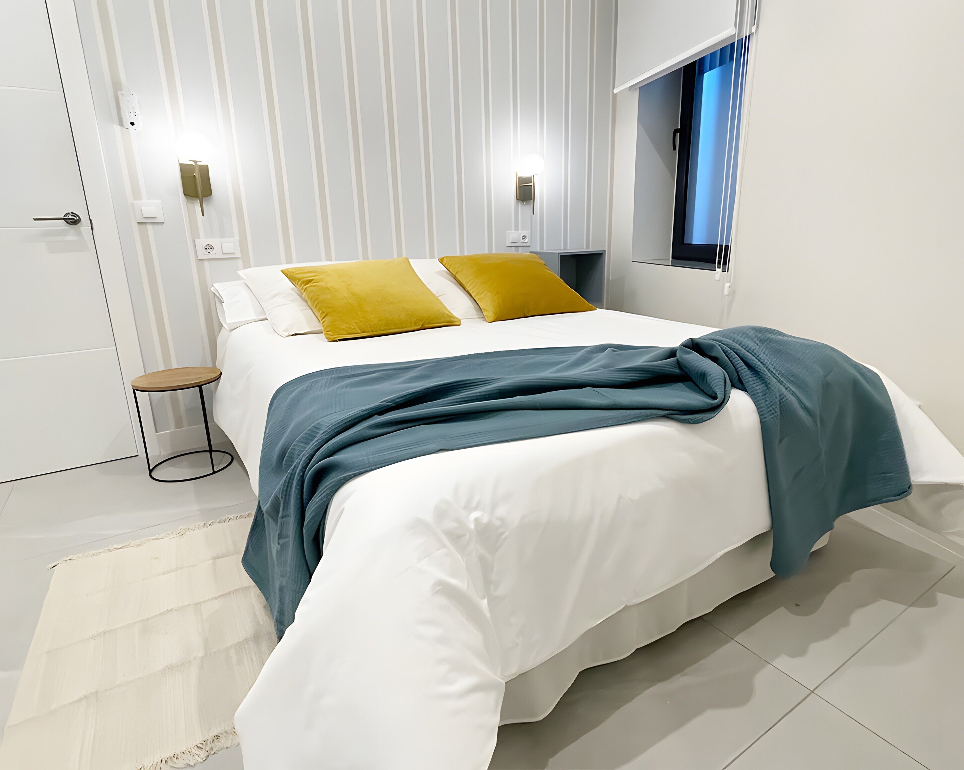 Ferros/tábuas de passar roupa, Wi-Fi, roupa de cama