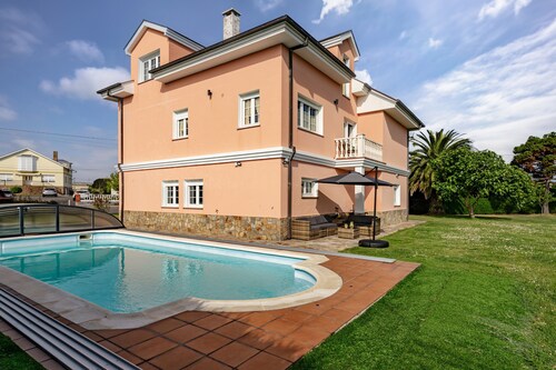 Casa Chano with Garden, Private Pool and Mountain Views