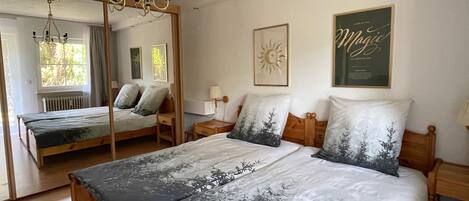WiFi, bed sheets