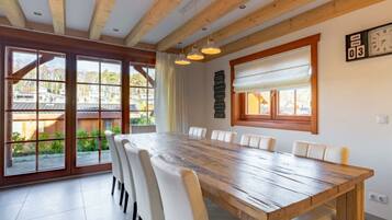 House | Dining