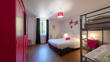 12 Schlafzimmer, WLAN, Bettwäsche