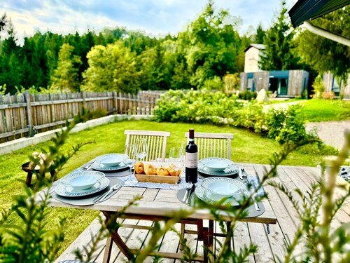 Apartment 'Auszeit Im Grünen' with Shared Terrace, Private Garden and Wi-Fi