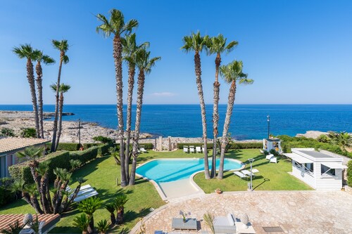 Villa 'Seba Sicily' with Sea View, Wi-Fi, and Air Conditioning