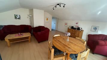 Fernseher, Stereoanlage